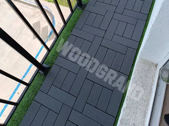 Садовый паркет на балконе